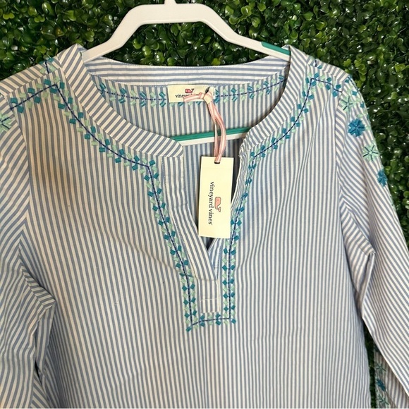 Vineyard Vines Pop White and Blue Embroidered Savanah Top Size M - Picture 5 of 13